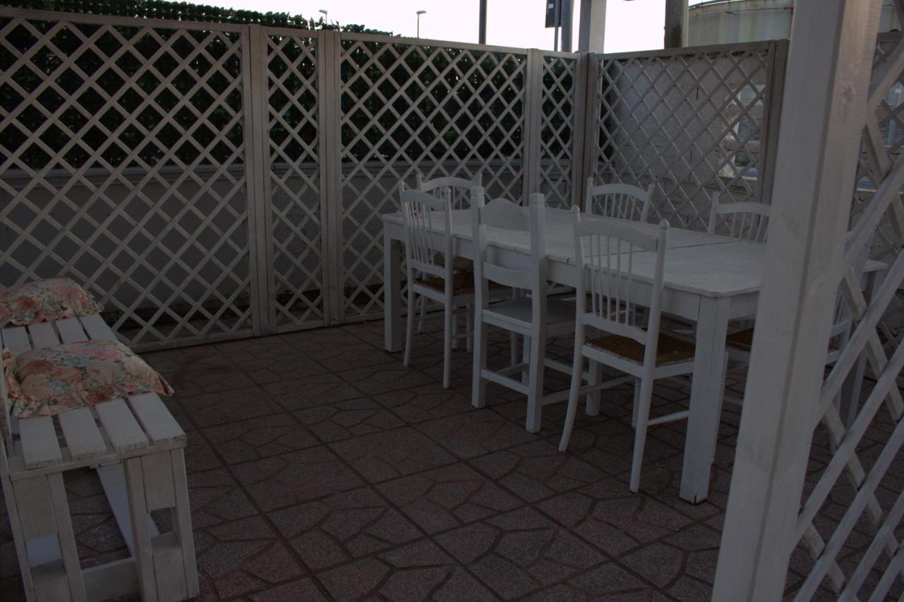 Fiumicinoa57 Bed & Breakfast Exterior photo
